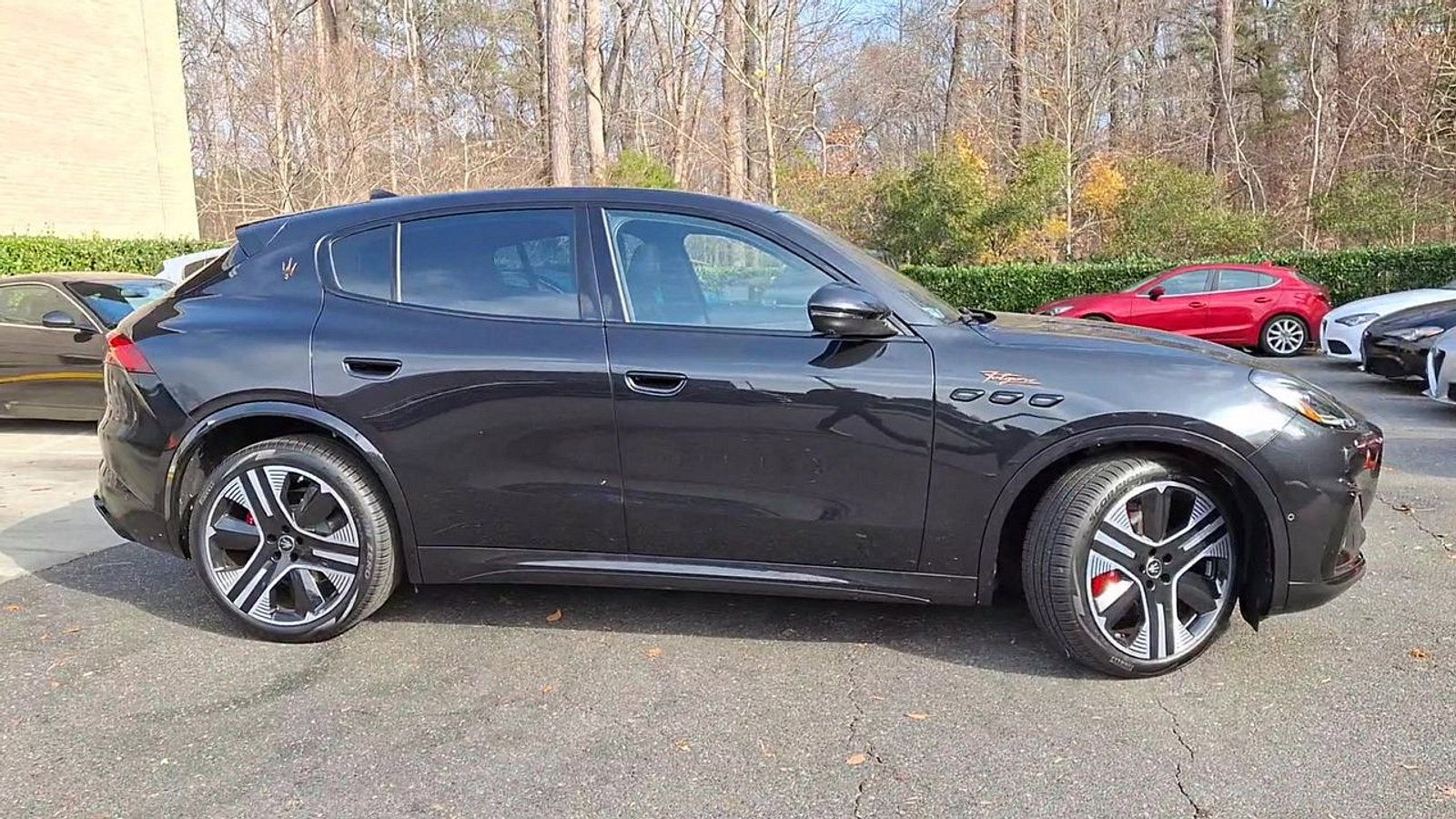 New 2025 Maserati Grecale Folgore image 9