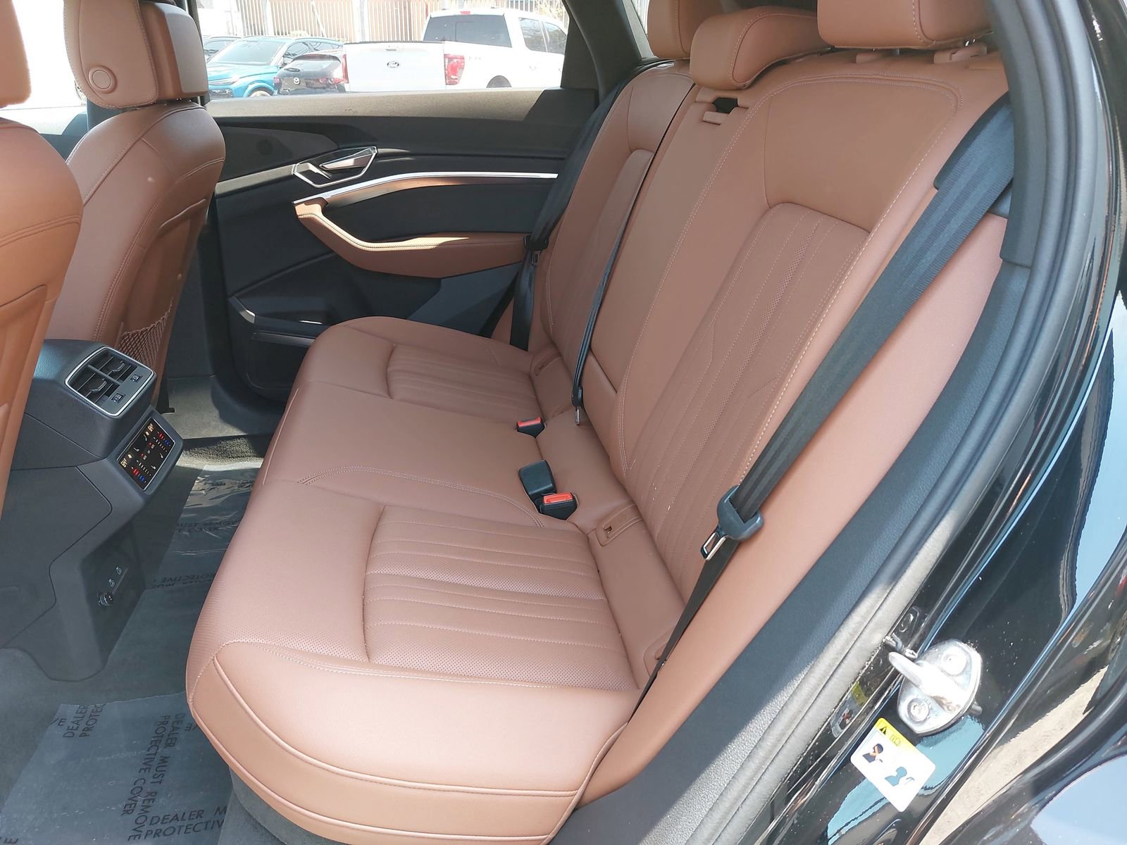 Used 2024 Audi Q8 e-tron Premium Plus w/ Premium Plus Package AWD/4WD image 14