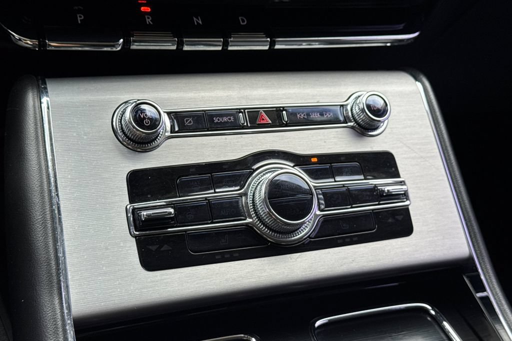 Used 2021 Lincoln Aviator 2WD w/ Elements Package image 26