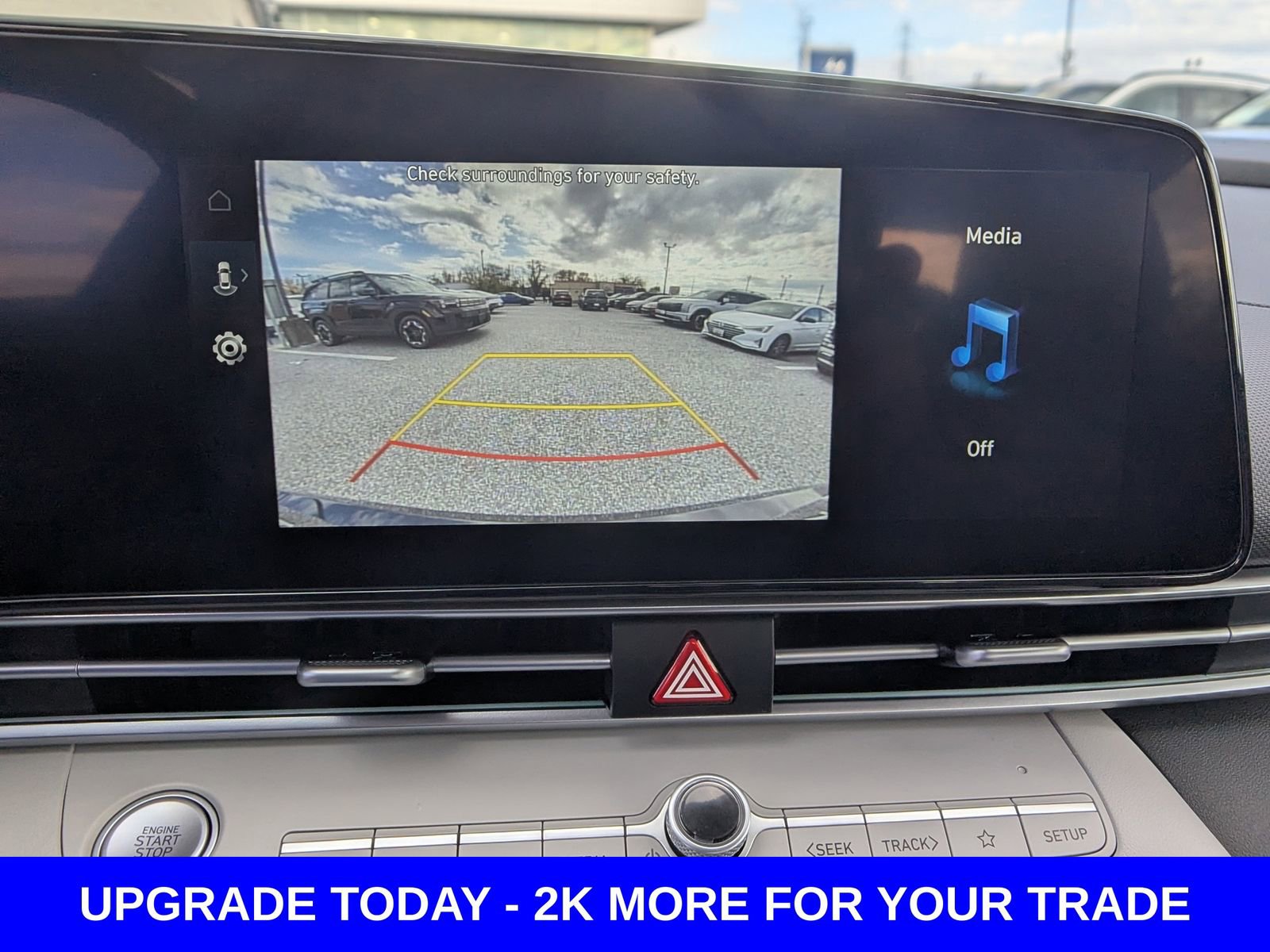 New 2026 Hyundai Elantra Limited image 25