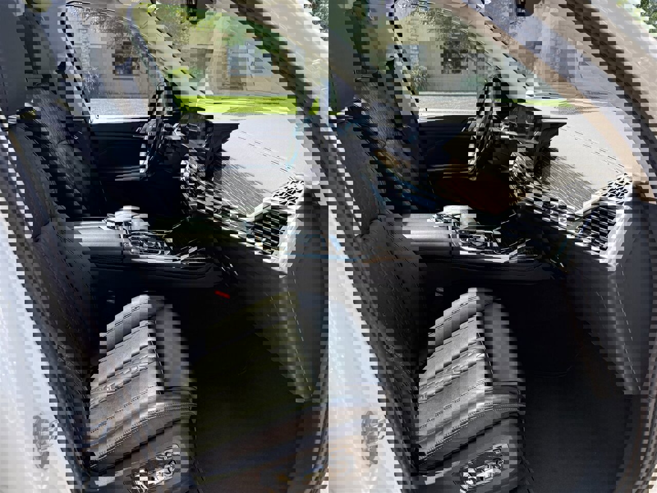 Used 2023 BMW X7 xDrive40i w/ Premium Package image 11