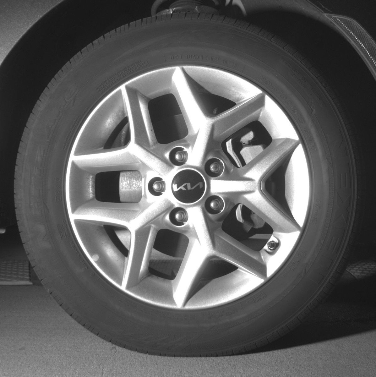 Used 2025 Kia Soul LX w/ LX Technology Package FWD image 13