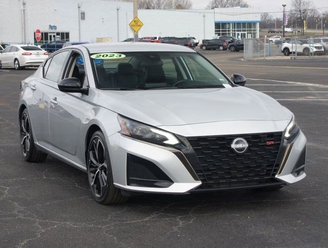 Used 2023 Nissan Altima 2.5 SR image 22