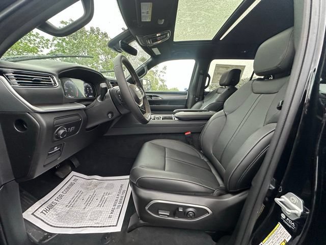 New 2026 Jeep Grand Wagoneer 4WD image 24