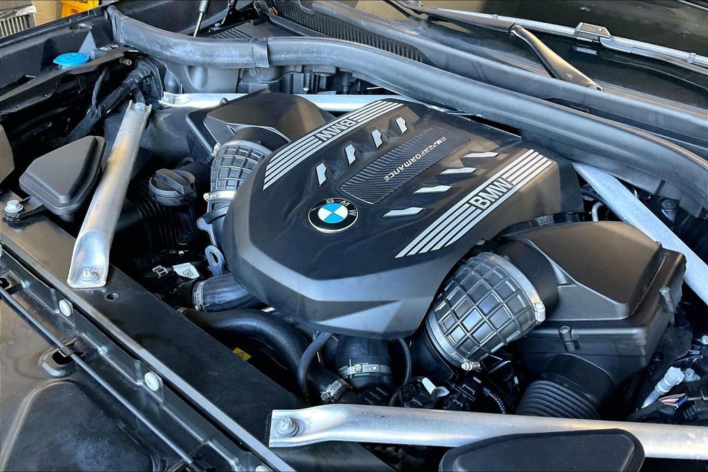 Used 2021 BMW X7 M50i w/ Cold Weather Package AWD/4WD image 31