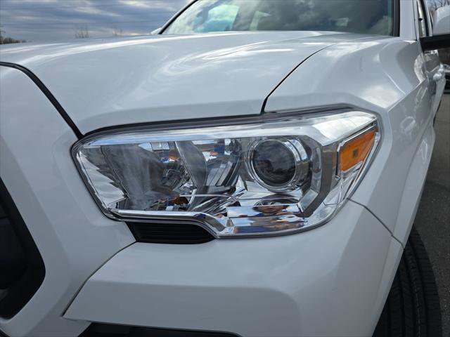 Certified 2023 Toyota Tacoma SR AWD/4WD image 32