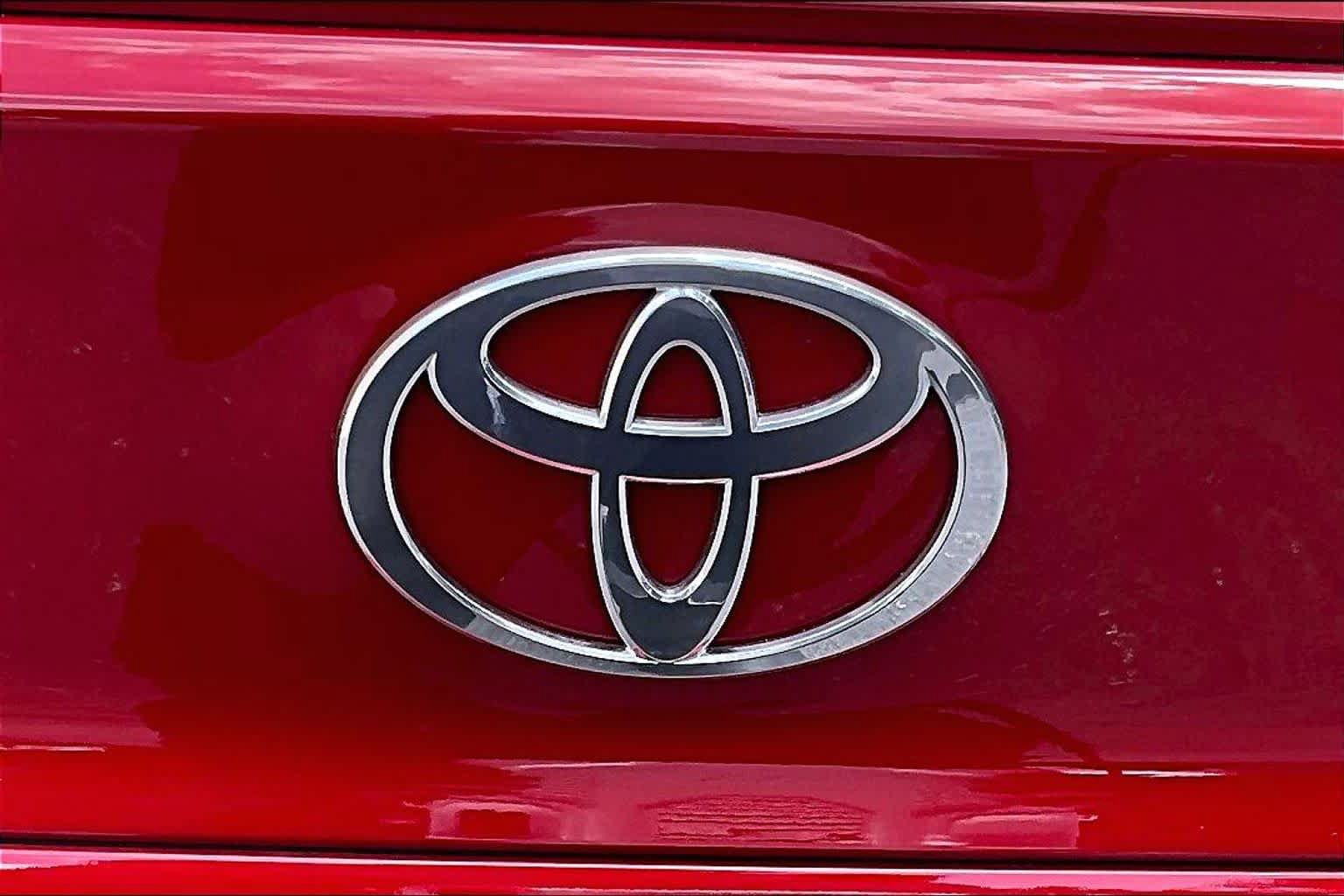Used 2026 Toyota Camry SE w/ Convenience Package FWD image 31