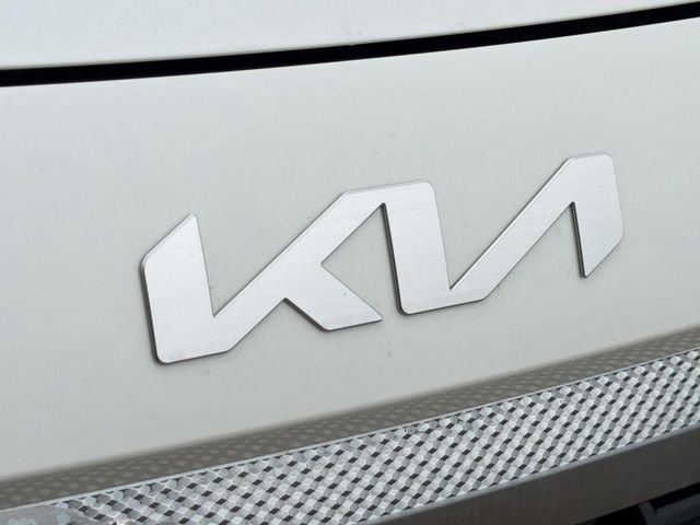 Used 2025 Kia Seltos S FWD image 30