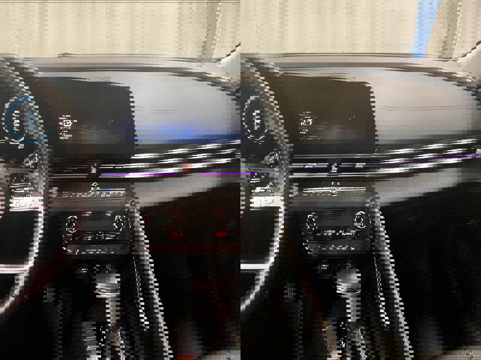 Used 2022 Hyundai Elantra Limited image 18