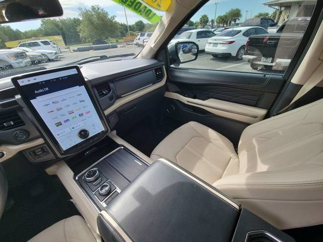 Used 2022 Ford Expedition Max Platinum AWD/4WD image 3