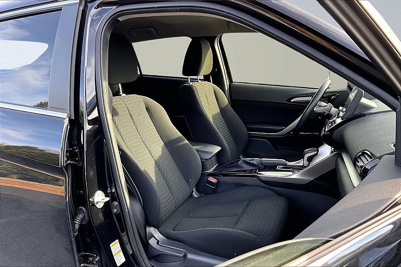 Used 2024 Mitsubishi Eclipse Cross LE image 7
