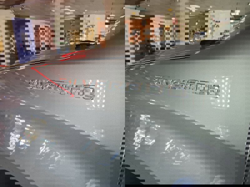 Used 2025 Chevrolet Silverado 1500 LT image 28