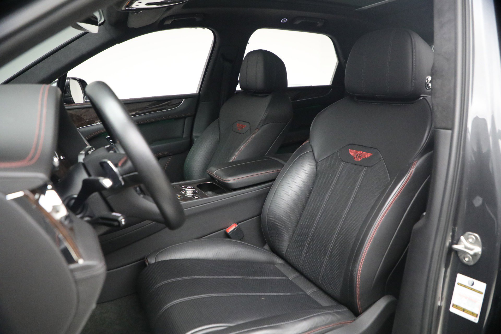 Certified 2021 Bentley Bentayga image 21