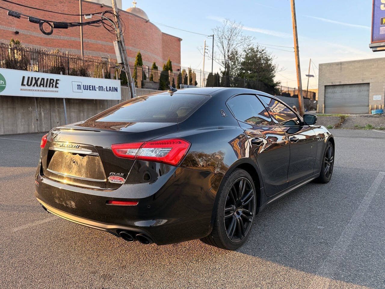 Used 2018 Maserati Ghibli RWD image 12