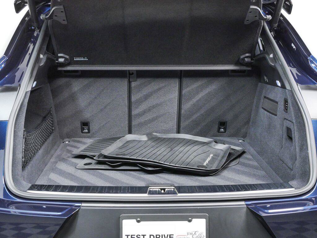 Certified 2024 Porsche Cayenne Turbo GT AWD/4WD image 31