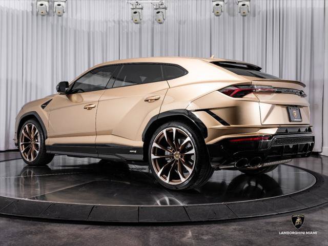 Used 2024 Lamborghini Urus S AWD/4WD image 9