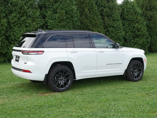 New 2027 Jeep Grand Cherokee Summit AWD/4WD image 9