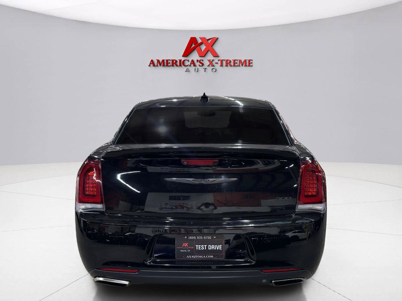 Used 2022 Chrysler 300 Touring w/ Sport Appearance Package RWD image 7
