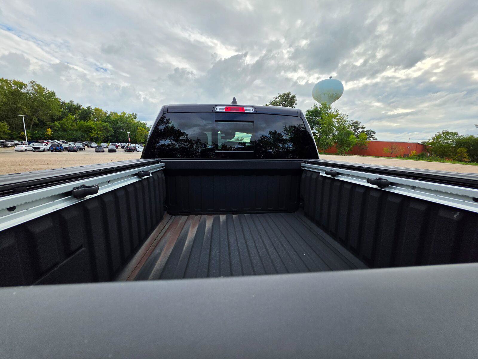 Used 2025 RAM 1500 Limited AWD/4WD image 21
