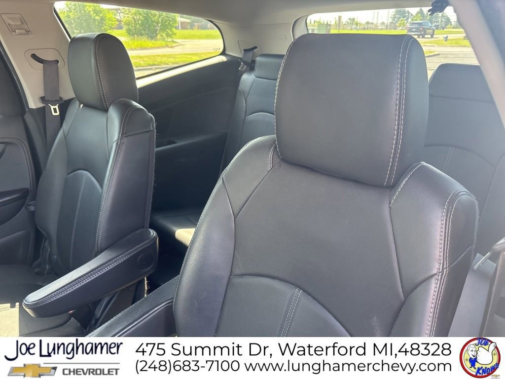 Used 2017 Chevrolet Traverse LT AWD/4WD image 13