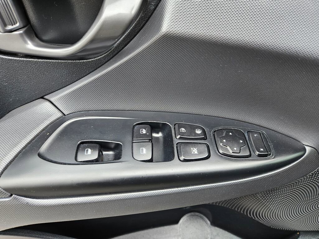 Used 2019 Hyundai Veloster 2.0 Premium FWD image 14