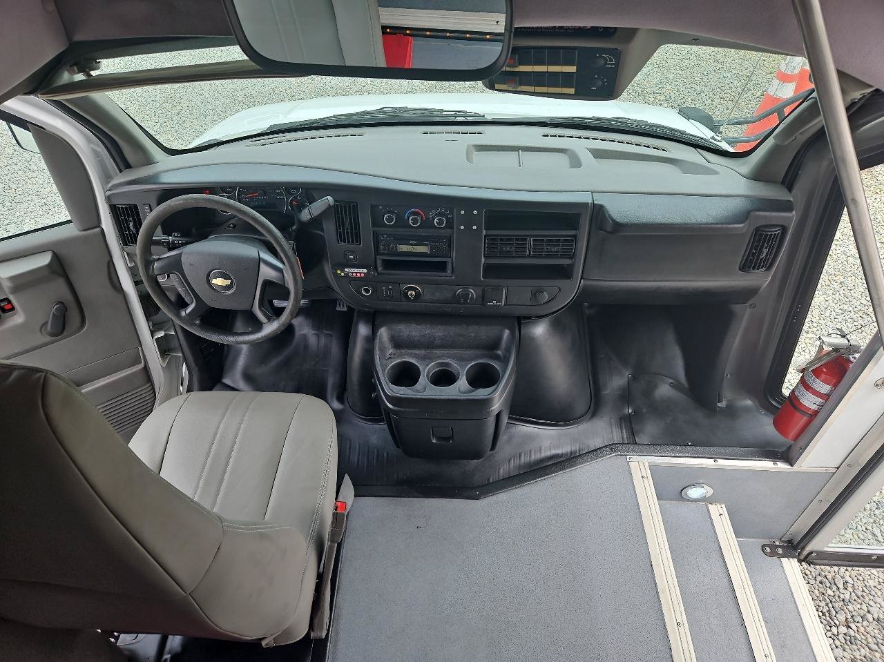 Used 2015 Chevrolet Express 3500 w/ Shuttle Bus Package RWD image 34