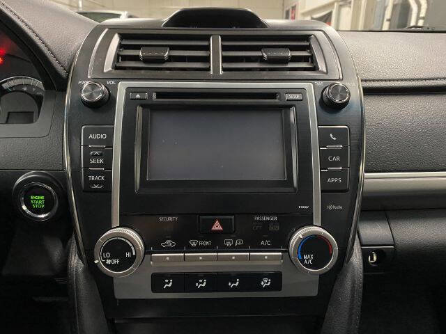 Used 2013 Toyota Camry XLE image 24
