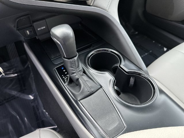 Used 2019 Toyota Camry SE FWD image 21