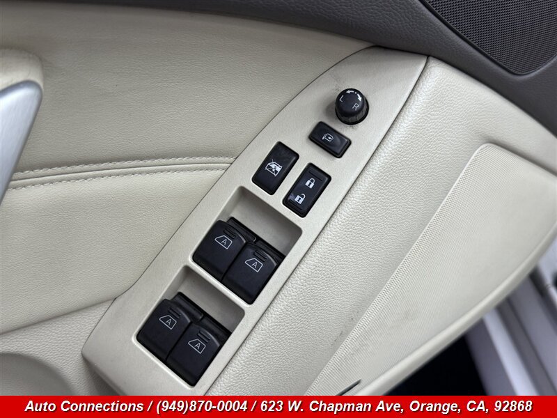 Used 2010 INFINITI G37 Convertible w/ Premium Pkg RWD image 22