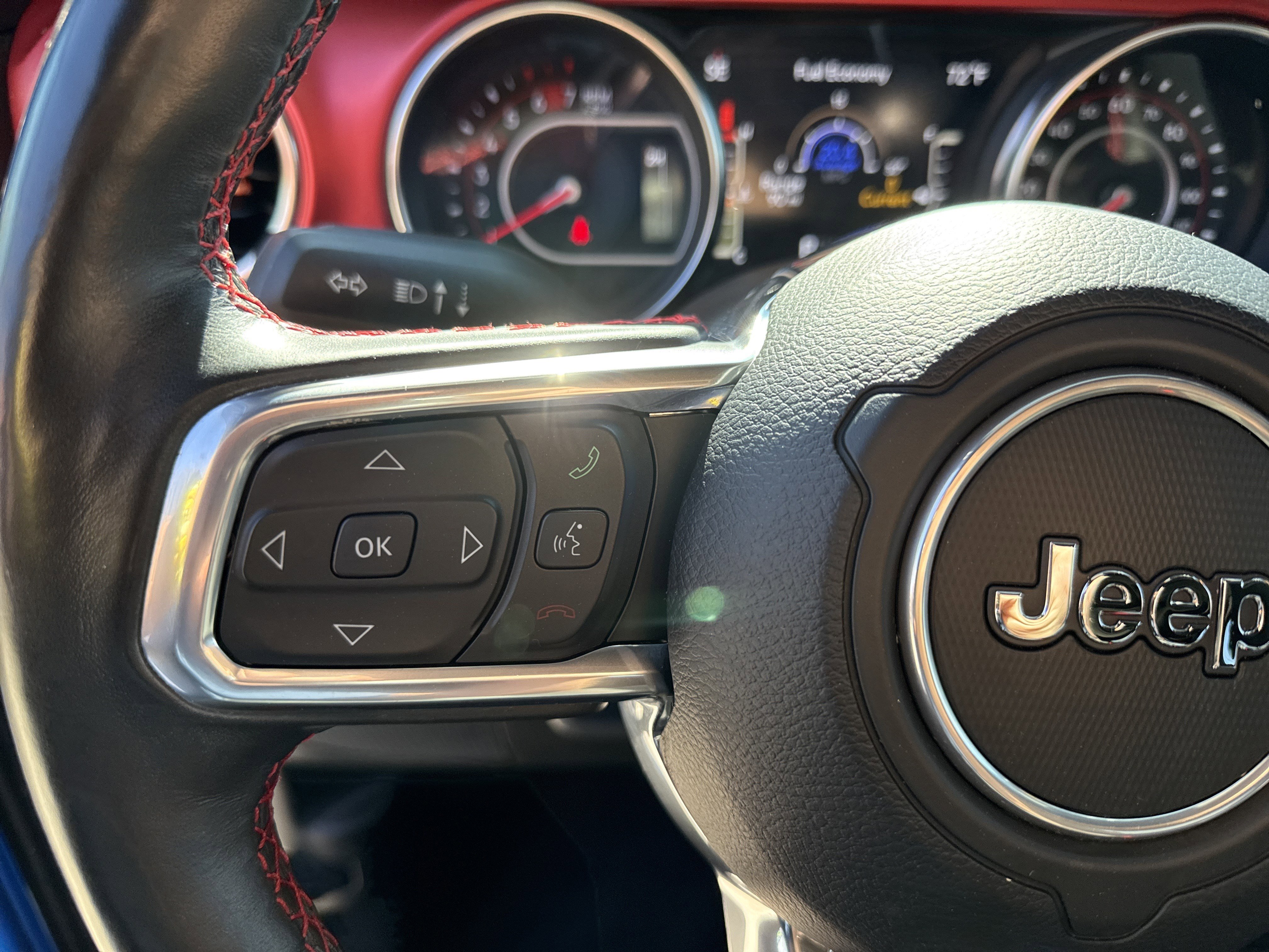 Used 2022 Jeep Wrangler Unlimited Rubicon w/ LED Lighting Group image 27