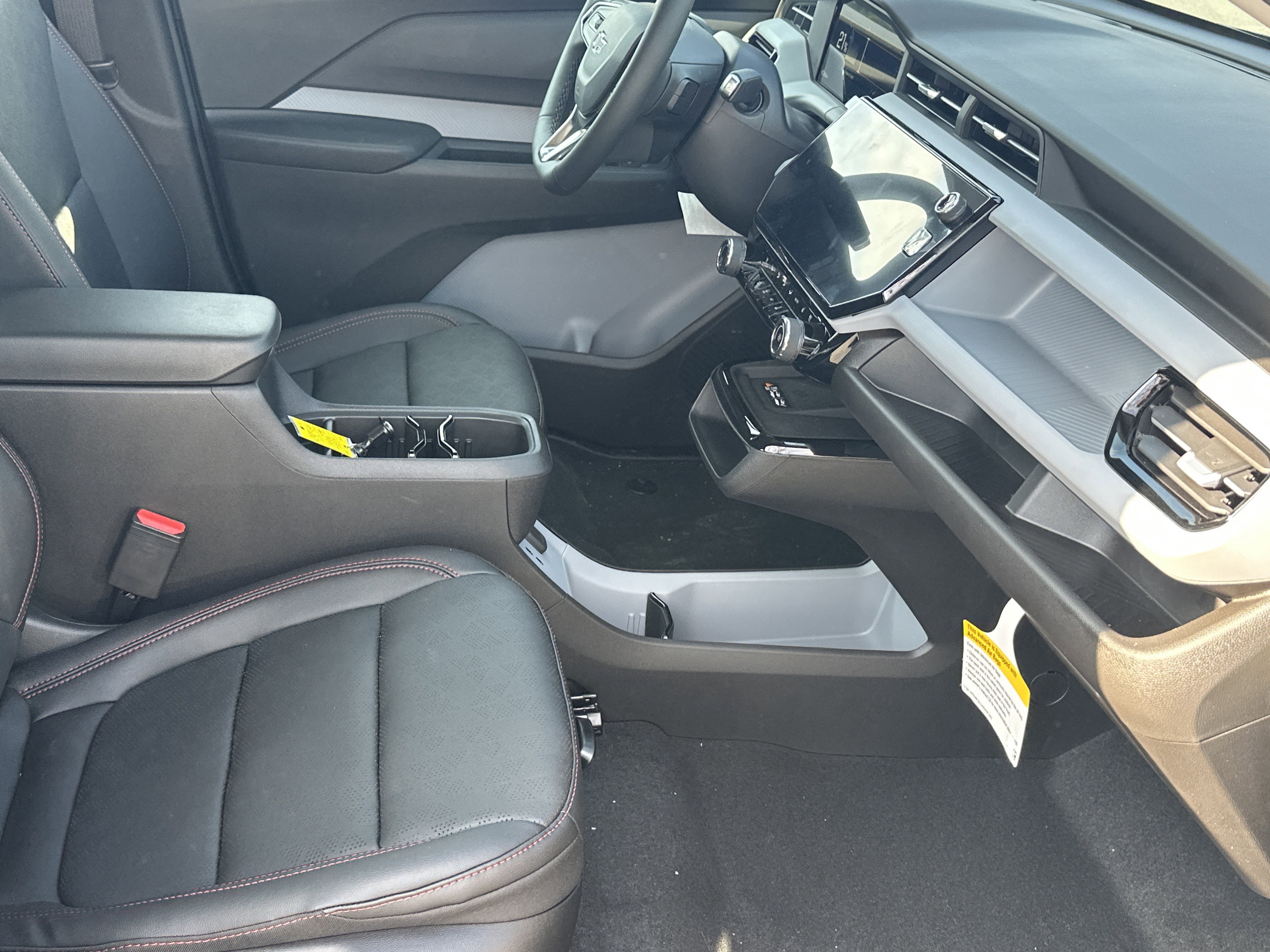 New 2027 Chevrolet Bolt RS w/ Technology Package FWD image 15