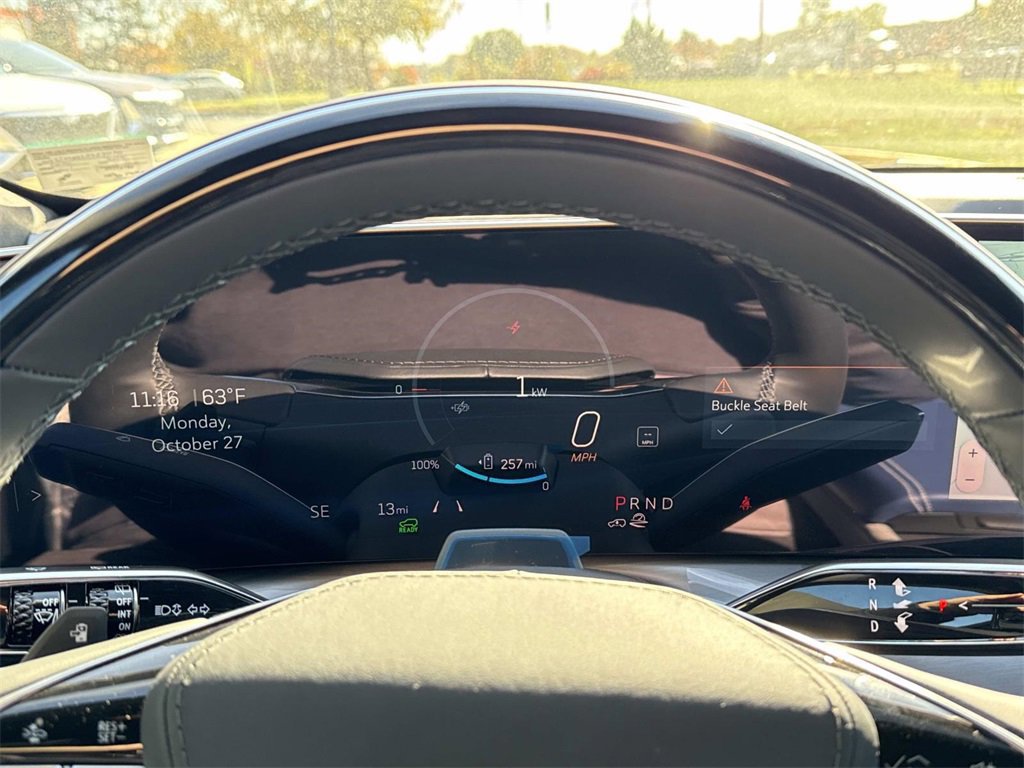 New 2026 Cadillac Vistiq Premium Luxury image 17