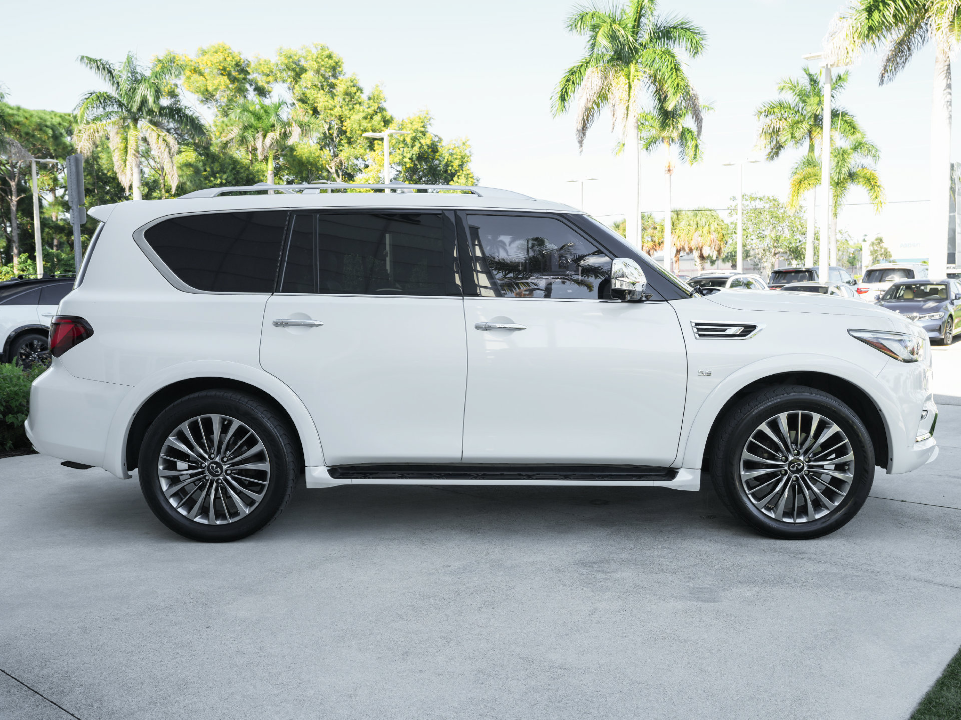 Used 2019 INFINITI QX80 Luxe w/ 22" Wheel Package RWD image 15