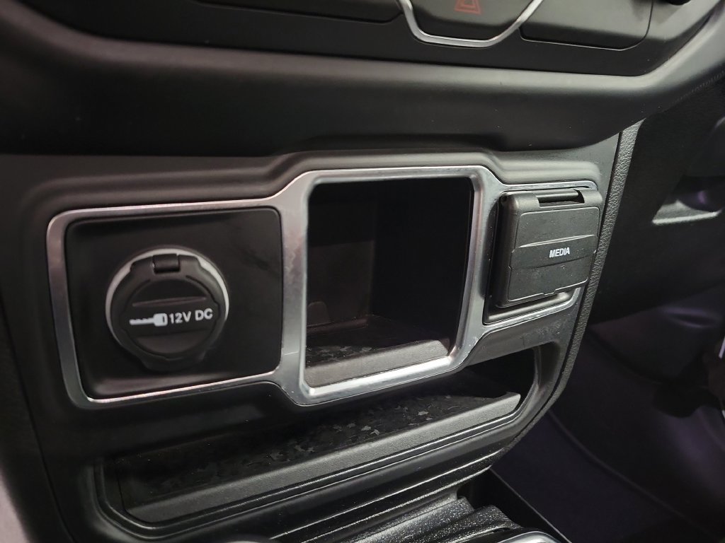 Used 2020 Jeep Wrangler Sport AWD/4WD image 22