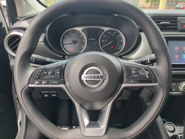 Used 2020 Nissan Versa S FWD image 29