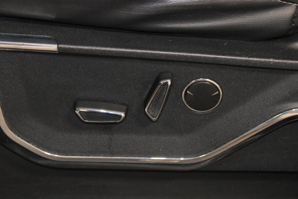 Used 2021 Ford F150 Lariat w/ Equipment Group 502A High image 22