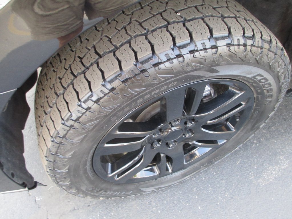 Used 2022 Ford Expedition Max Limited image 11