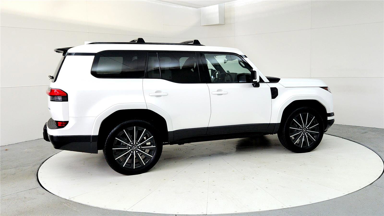 Used 2024 Lexus GX 550 w/ Accessory Package (2T) AWD/4WD image 6