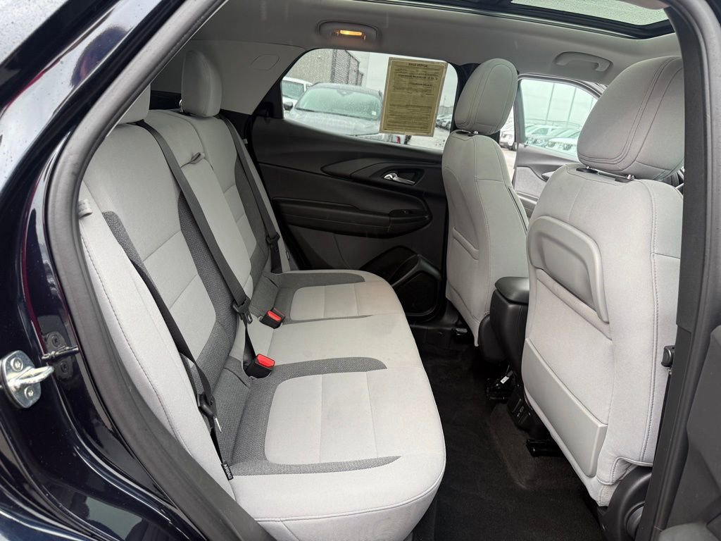 Used 2021 Chevrolet TrailBlazer LT w/ Sun and Liftgate Package image 17