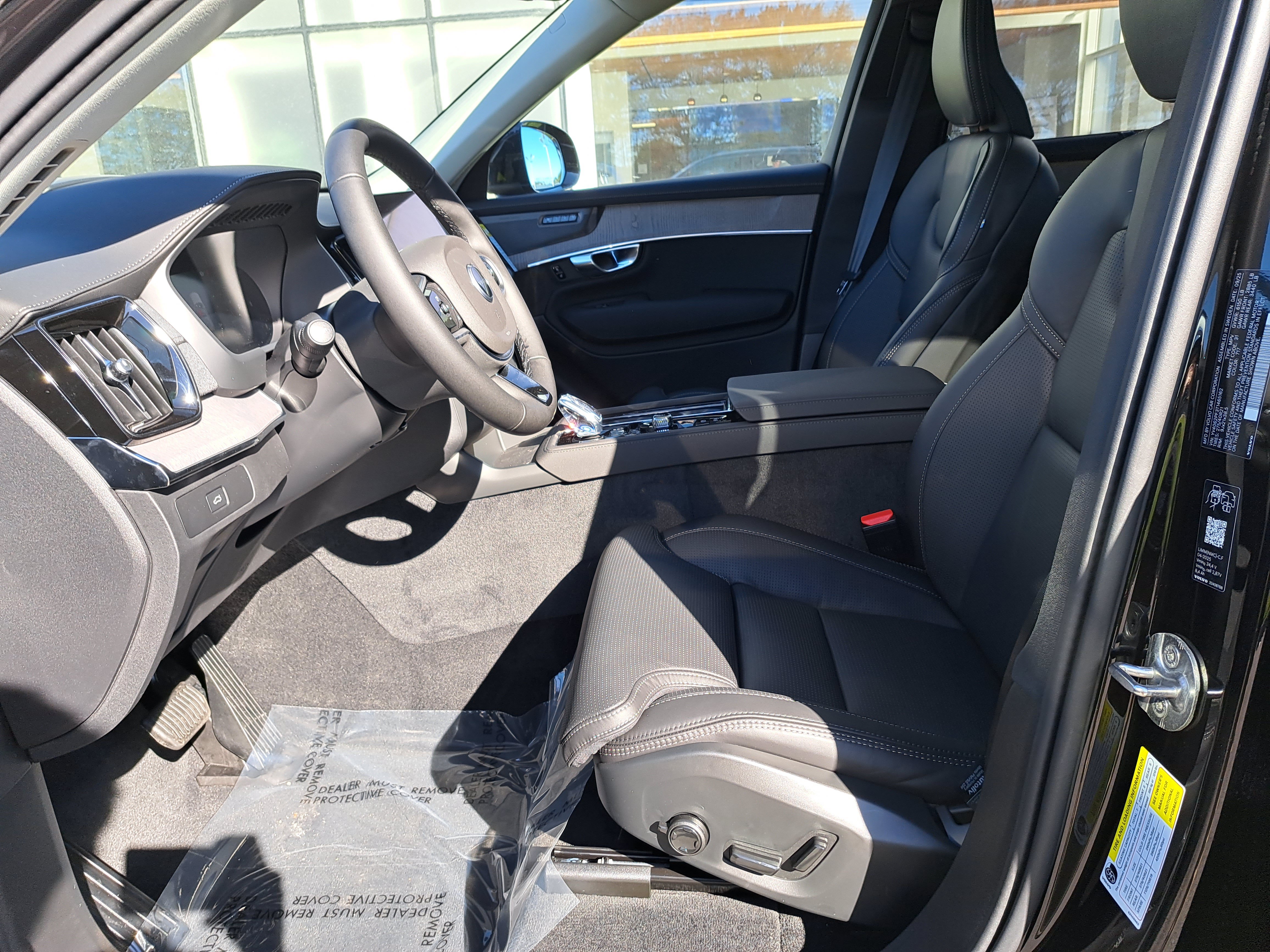 New 2026 Volvo XC90 B6 Ultra w/ Protection Package AWD/4WD image 6
