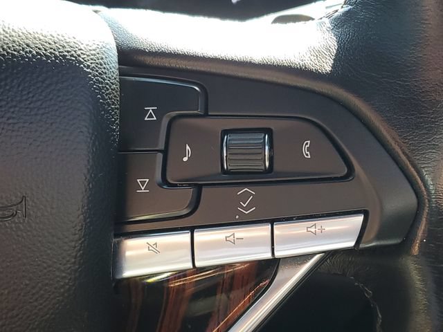 Used 2024 Cadillac Escalade Premium Luxury w/ LPO, Floor Liner Package AWD/4WD image 18
