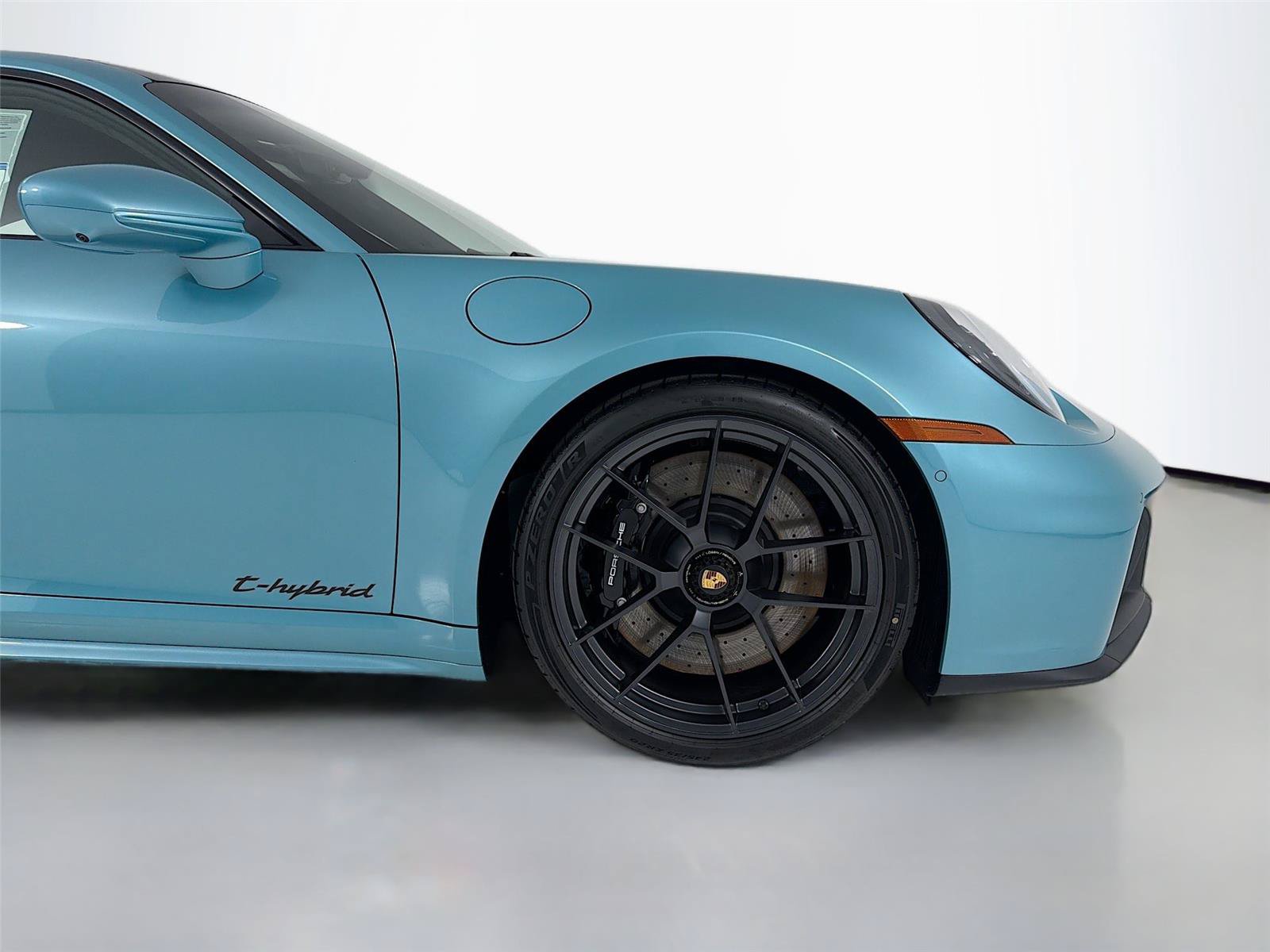 Used 2026 Porsche 911 Carrera 4 GTS AWD/4WD image 25