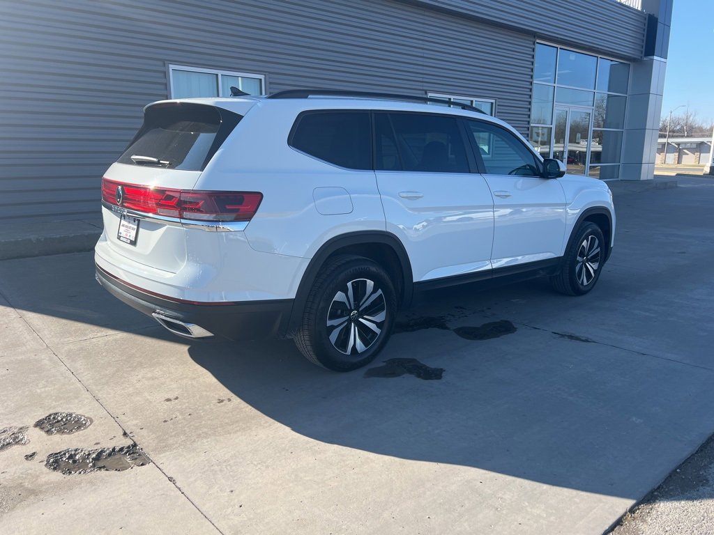 Used 2025 Volkswagen Atlas SE image 5