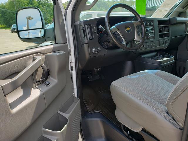 Used 2016 Chevrolet Express 3500 LT w/ LT Preferred Equipment Group RWD image 10
