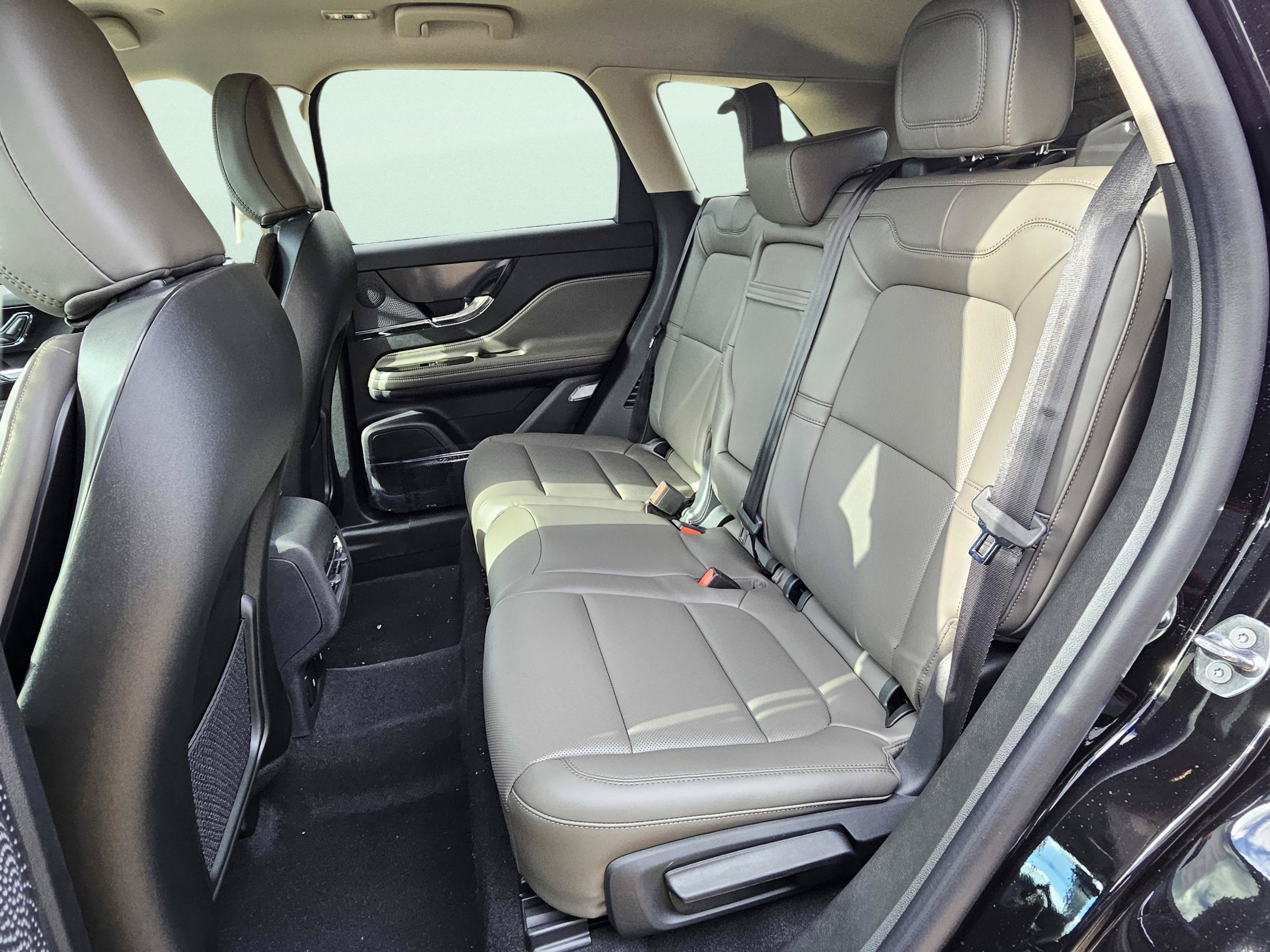 New 2026 Lincoln Corsair Premiere AWD/4WD image 24