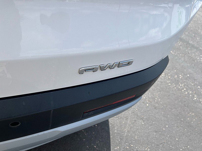 Used 2020 GMC Acadia SLE w/ Driver Convenience Package image 23