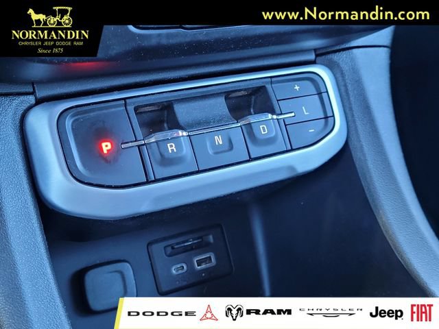 Used 2023 GMC Acadia SLT FWD image 12