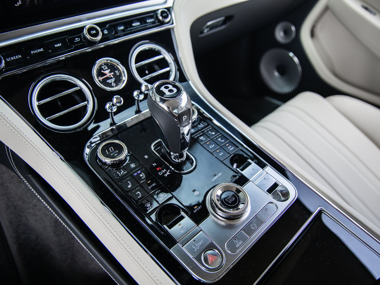 Used 2025 Bentley Continental GTC AWD/4WD image 40
