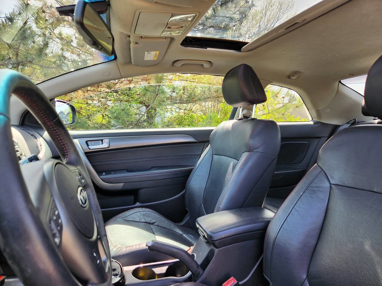 Used 2011 Kia Forte Koup SX w/ Leather Pkg FWD image 20