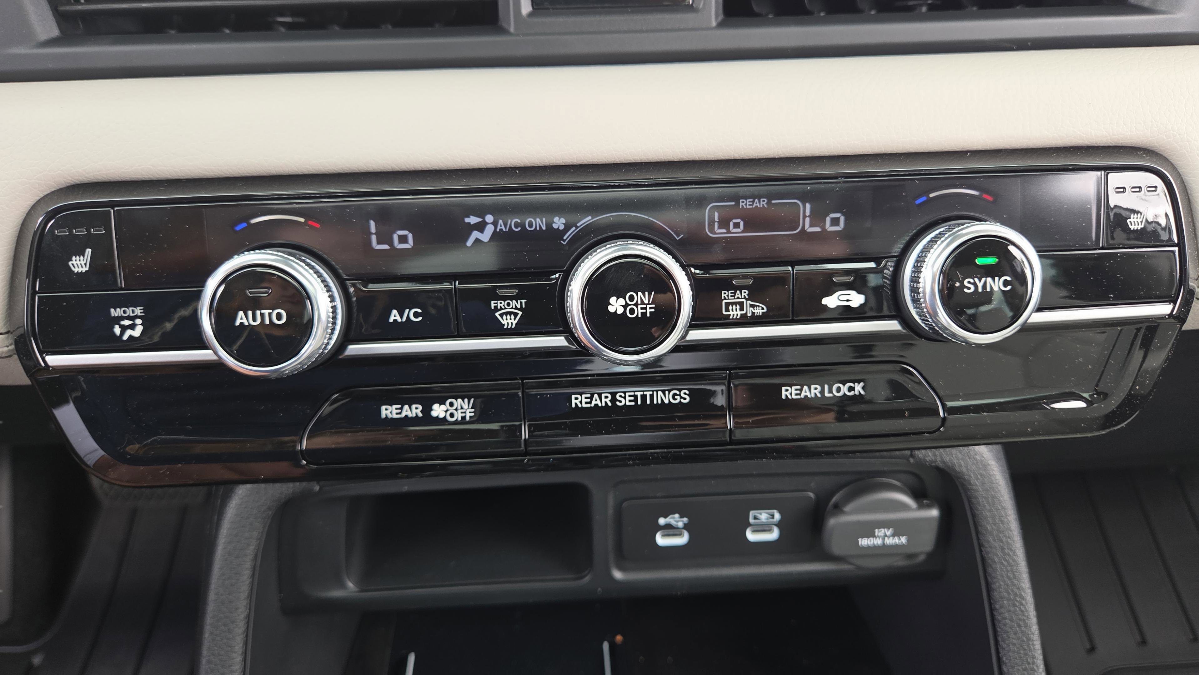 New 2026 Honda Pilot Touring image 32